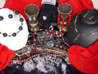 Margele, accesorii si bijuterii din argint cu pietre semipretioase